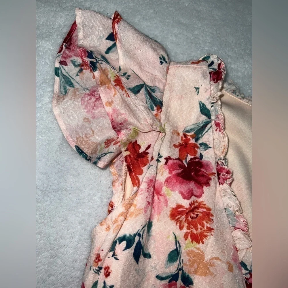 New ✨ Alter'd State Floral Ruffle Romper - Picture 7 of 10